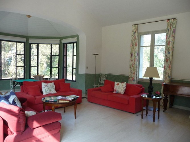 M. ET MME DE MENIBUS MAISON INDIVIDUELLE 15 PERSONNES