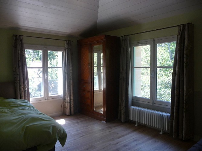 M. ET MME DE MENIBUS MAISON INDIVIDUELLE 15 PERSONNES