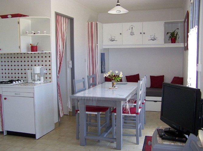 MME DROUIN MAISON INDIVIDUELLE 3 PERSONNES