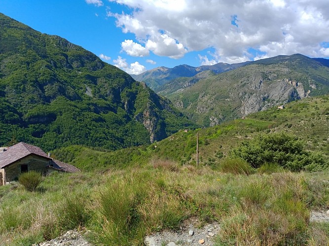 Vue vers la chapelle