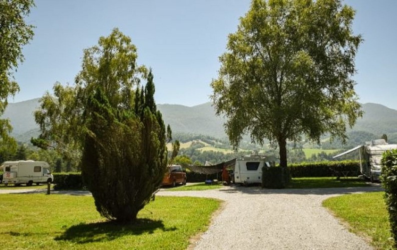 64-pyrenees-atlantique-buzy-aire-campingcarpark-tourisme5