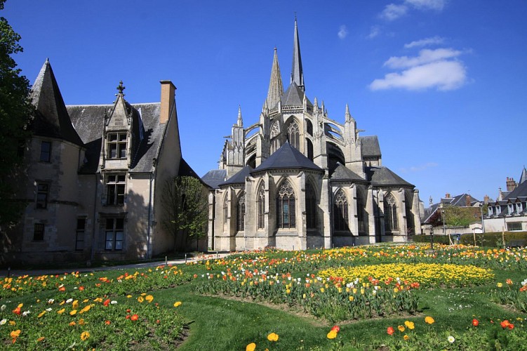 Le chevet de la Trinité à Vendôme