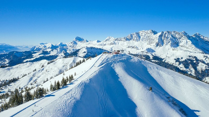"Les Portes du Mont-Blanc" Ski Area