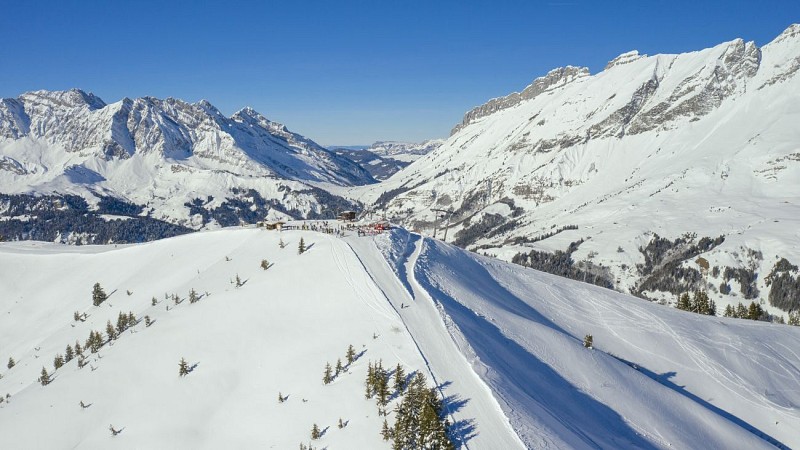 "Les Portes du Mont-Blanc" Ski Area