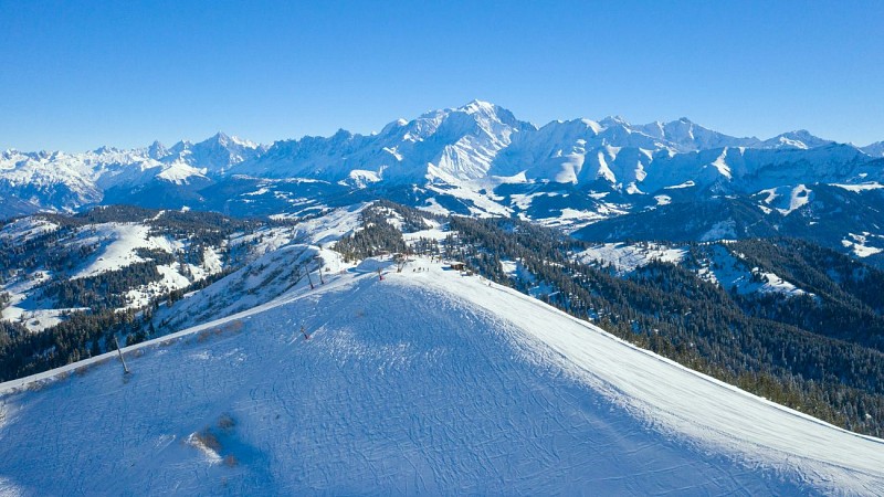 "Les Portes du Mont-Blanc" Ski Area