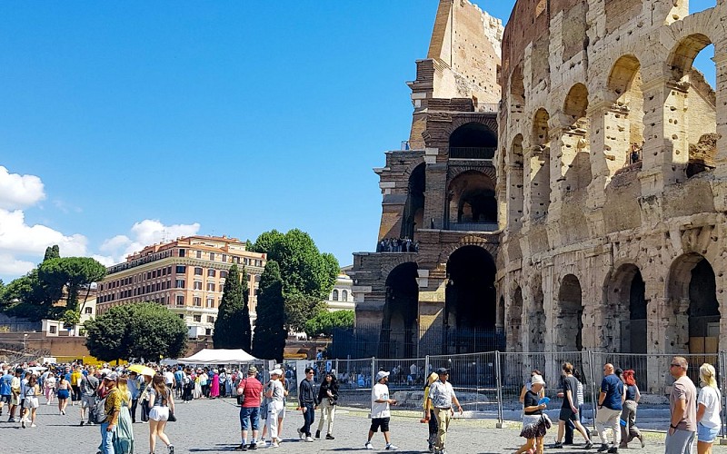 Hosted Entry to Colosseum, Palatine Hill & Roman Forum