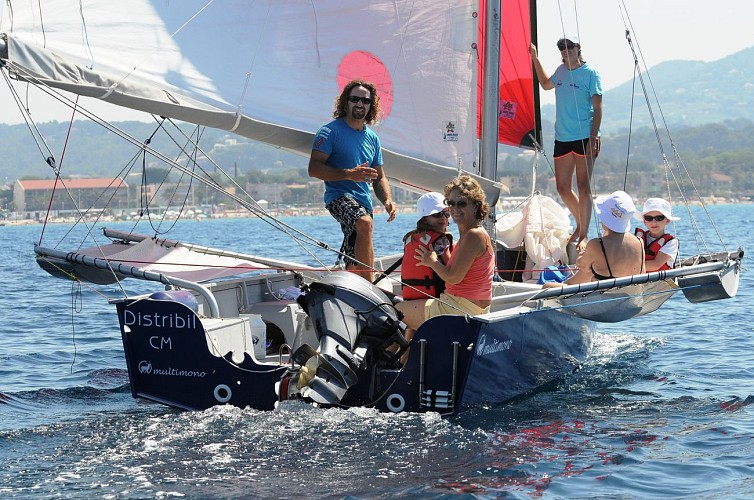 Balade en mer sur un voilier