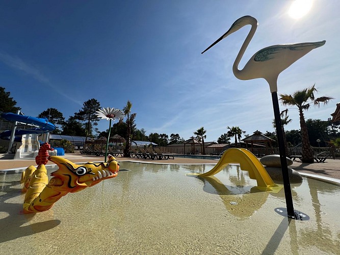 espace aquatique 1200m² avec nouveaux toboggans camping les ourmes camping familial