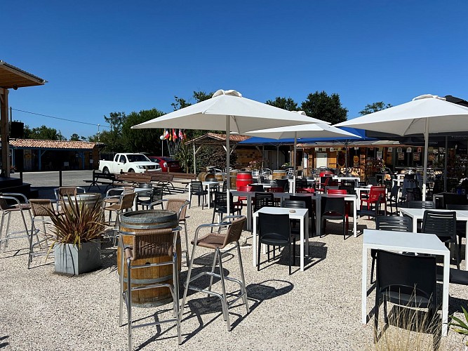 TERRASSE BAR restaurant la paillote du camping les ourmes 