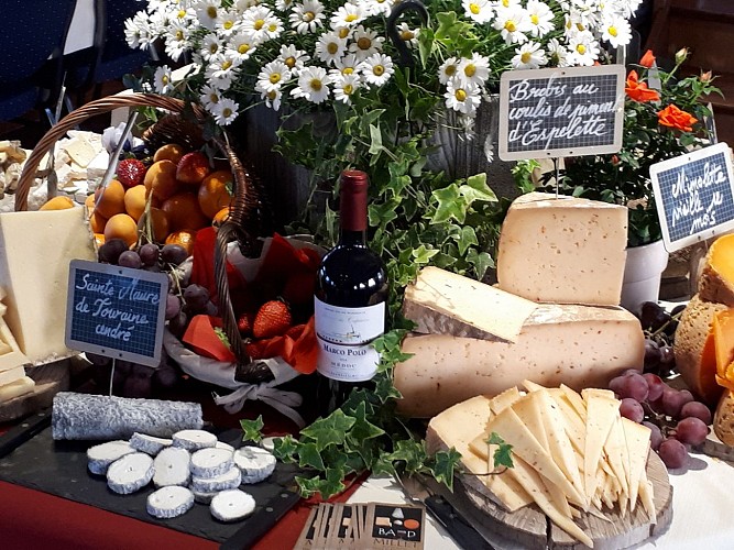 Buffet de fromages - buffet basque - Copie