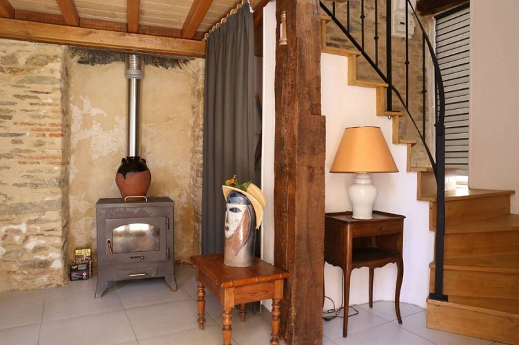 Saint Paul la Roche Jolie Maison Entrée