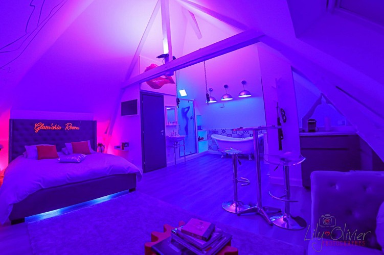 glam-chic-room-rives-en-seine-chambre-d-hotes-love-room-lily-olivier-photographes-6