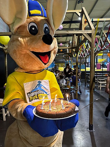 TRAMPOLINE PARK YOU JUMP MARQUETTE-LEZ-LILLE - Mascotte