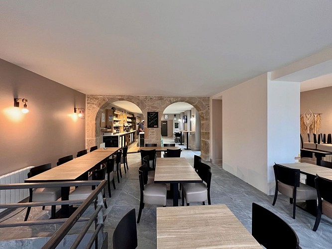 421948019_697436815891832_1702038878470033391_n