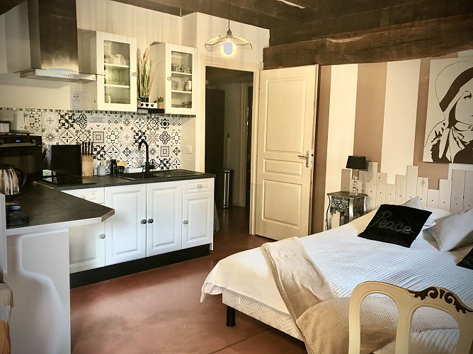 Gîte "Poule de Soie" - Domaine de la Madeleine