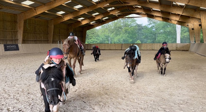 Écuries du Château d'Ygrande