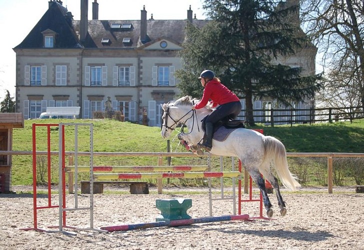 Ecuries du Château d'Ygrande