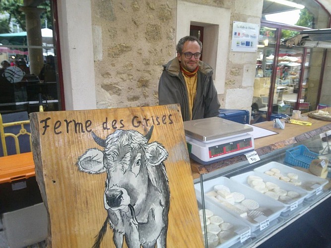 Simon au marché de Thiviers