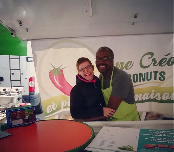 Food truck - Cuisine créole et coconuts et fanie pâtisse