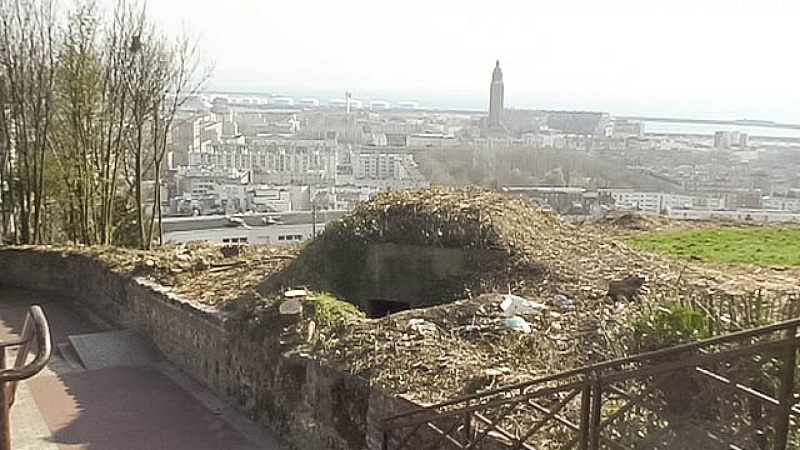 Petit poste de garde bétonné