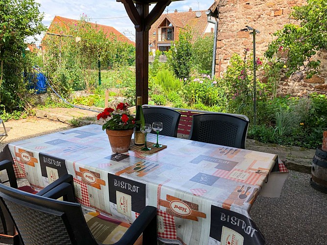 Salon de jardin  du gîte les Coeurs de Marie-France à Gresswiller