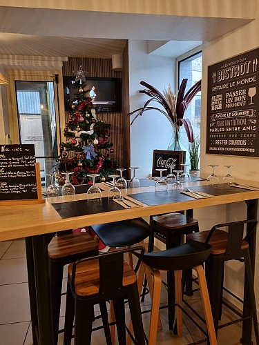 Restaurant Le Petit Salon ©LL OT Terres de Corrèze (5)