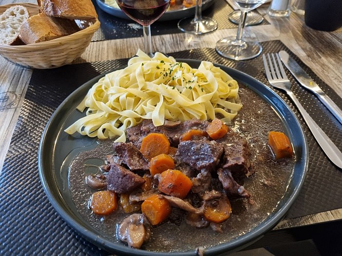 Restaurant Le Petit Salon ©LL OT Terres de Corrèze (3)