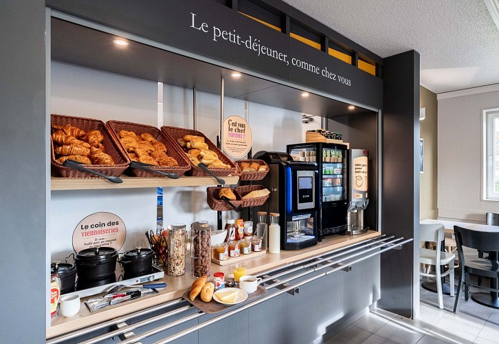 B&amp;B LILLE LEZENNES STADE PIERRE MAUROY - Petit-déjeuner