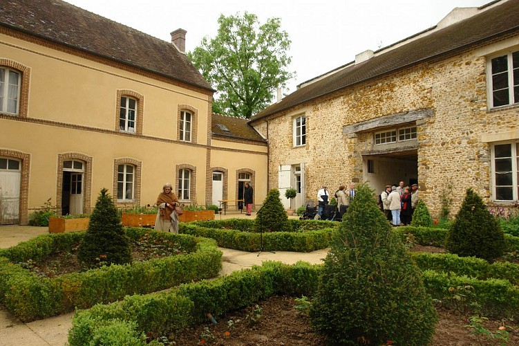 Evenement_Tourisme_2013_Jardin_Bellassiere-002