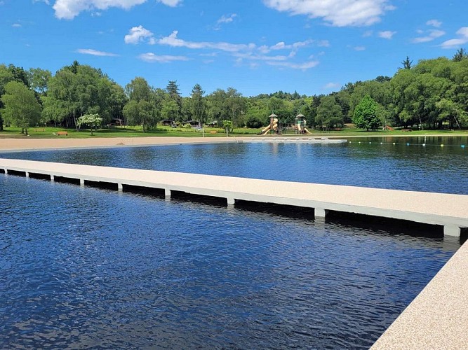 CentreTouristiqueDeMiel-Beynat_lac_4