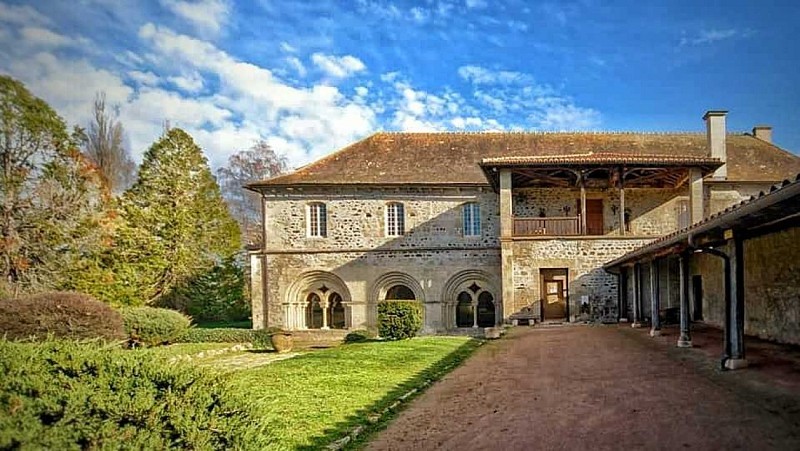 Abbaye Saint-Gilbert