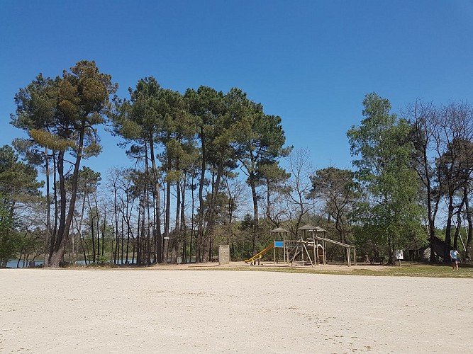 Aire de services camping-cars de Malagué