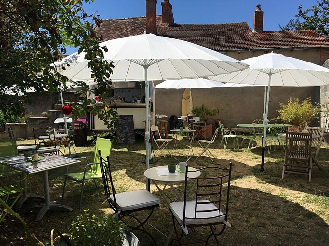 Miss Clairon côté cave et côté fourneaux