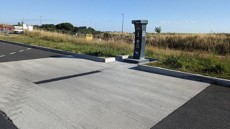 AIRE DE SERVICE CAMPING-CAR STATION LECLERC