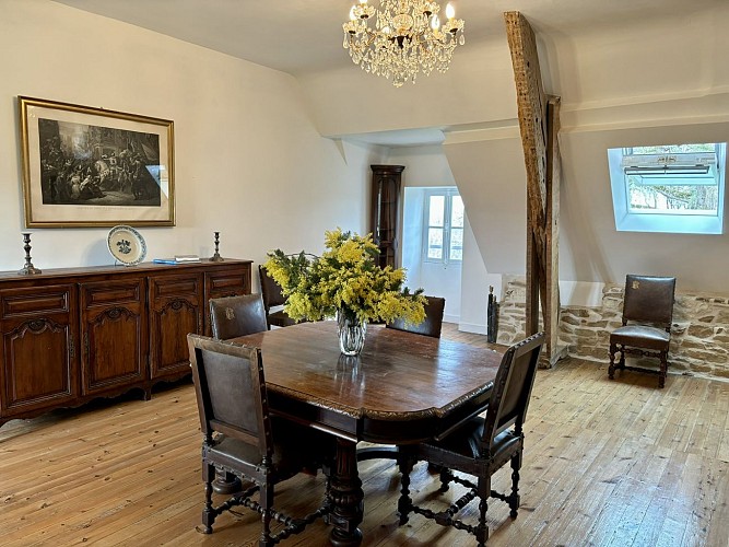 CHÂTEAU DE LA PERVENCHÈRE - LE GÎTE DES CAVALIERS