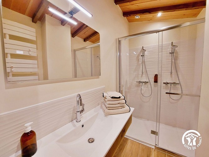 CABANE HULOTTE, JUSQU'À 2 PERSONNES