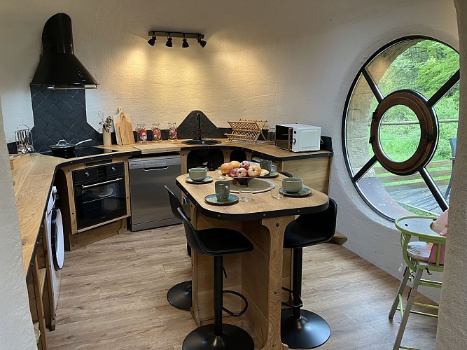 GITE INSOLITE TROGLOGITE LES ETANGS D'EOLE