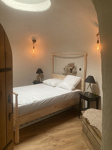 GITE INSOLITE TROGLOGITE LES ETANGS D'EOLE