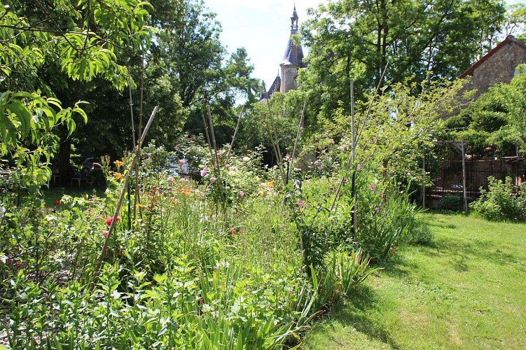 Suite dans le jardin du Château de l'Augère