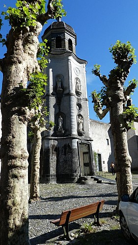 Clocher de l'église de Sarrance