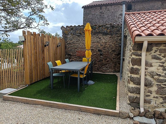 st-andre-sur-sevre-gite-la-parenthese-andresienne-terrasse