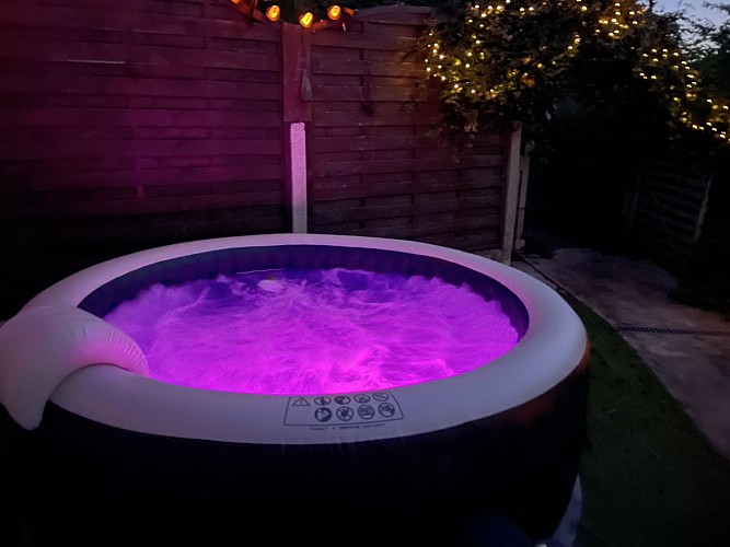 Le-gite-de-Vendome chambre Jacuzzi