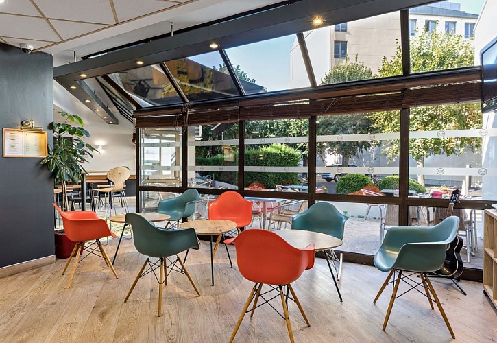 B&amp;B rive droite lobby 3