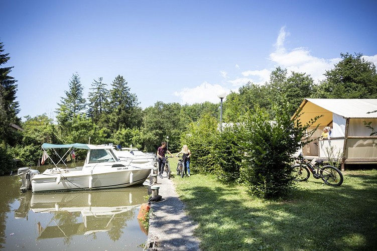 Camping La Pinède