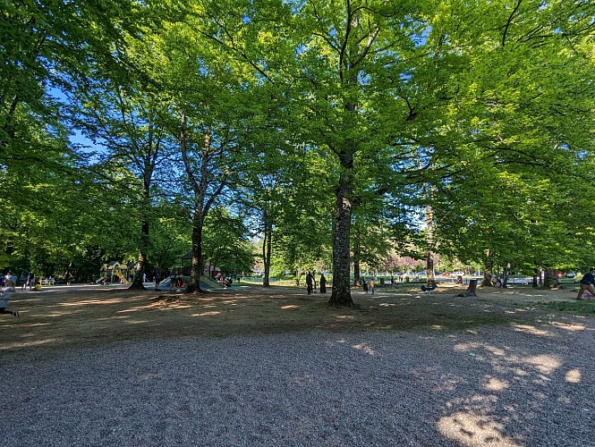 Zone de jeux en nature