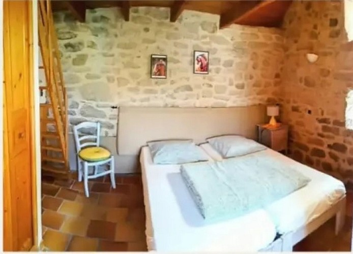 chambre-crocus-gite-equestre-trephy