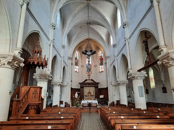 L’église saint-martin et le square abbé vallée