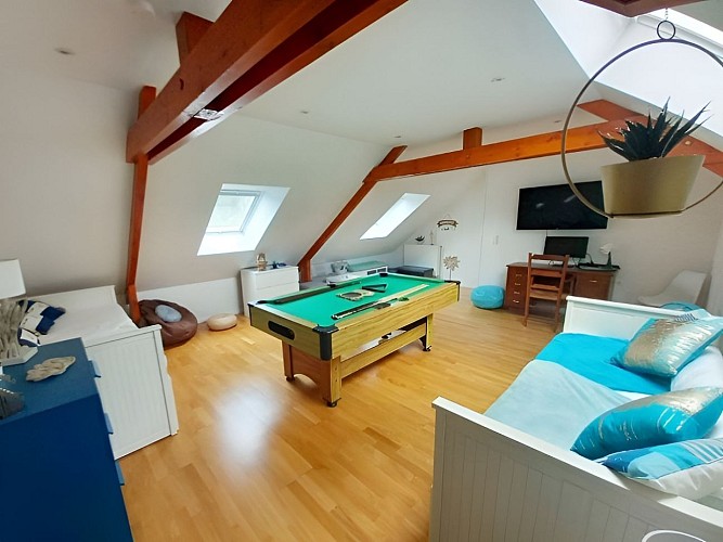 La chambre et salle de billard - Villa La Lisière - Merville-Franceville-Plage