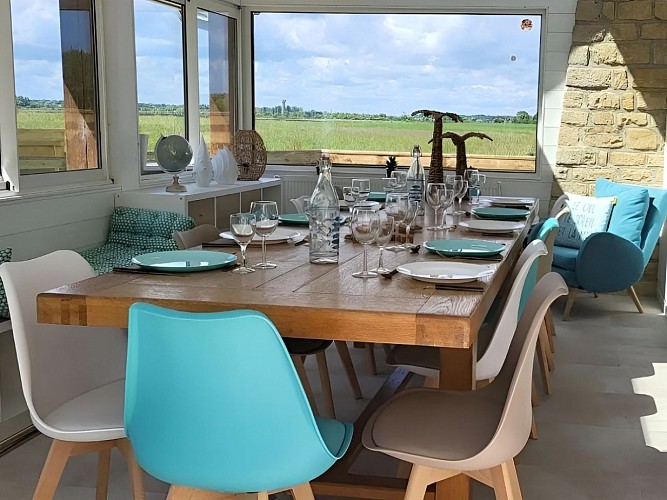 Salle à manger vue sur la campagne - Villa La Lisière - Merville-Franceville-Plage