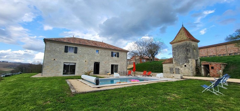 HLOAQU047V50KQIT-TAYRAC-Amandier-photo